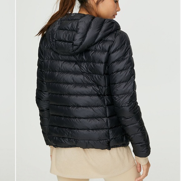 Aritzia TNA Botanie Goose Down Puffer coat - Picture 3 of 3